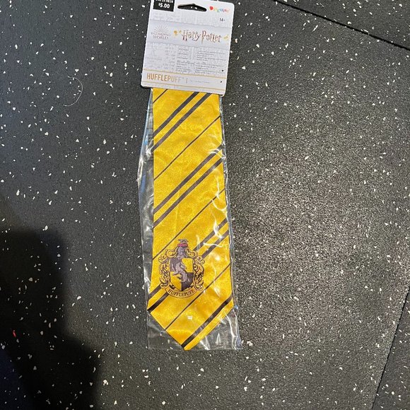 Costumes | Harry Potter Hufflepuff Tie New From The Wizarding World ...